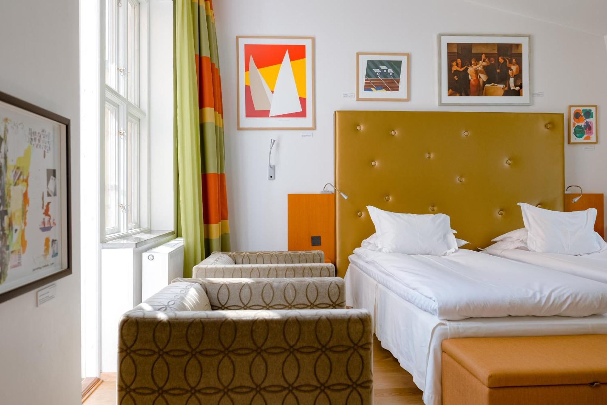 Hotel Avalon