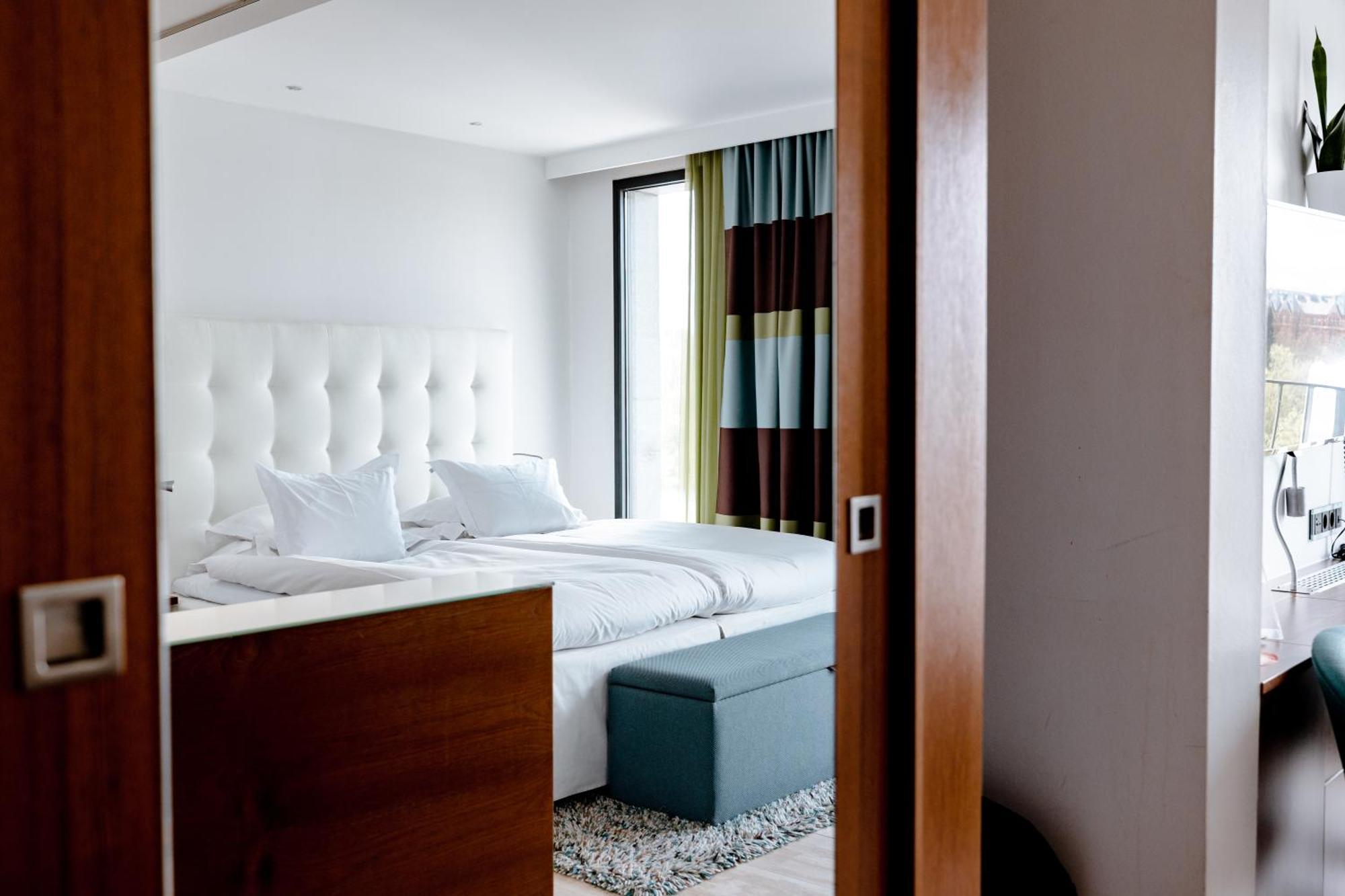Avalon 4*
