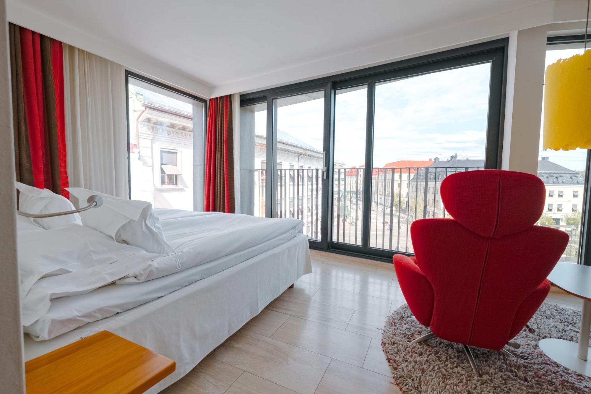 Avalon Hotel 4*