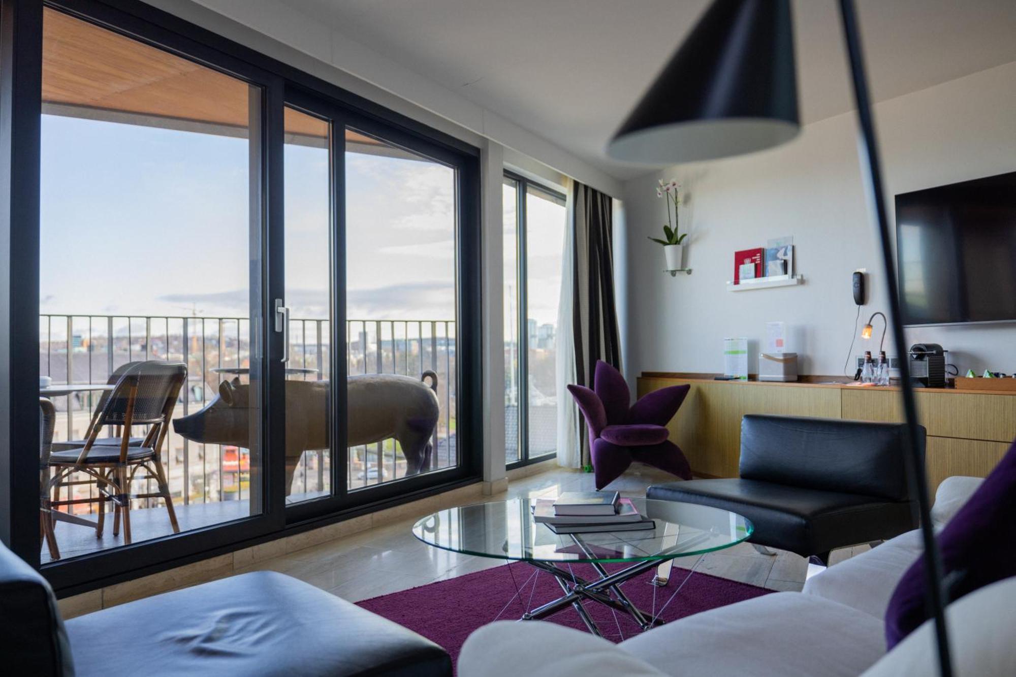 Avalon 4*